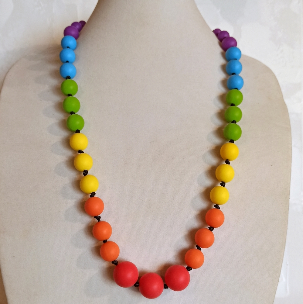 Rainbow silicone teething necklace